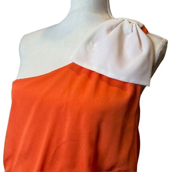 Pixi + Ivy Women's One Shoulder Bow Dress Orange with Size Medium - Picture 2 of 11